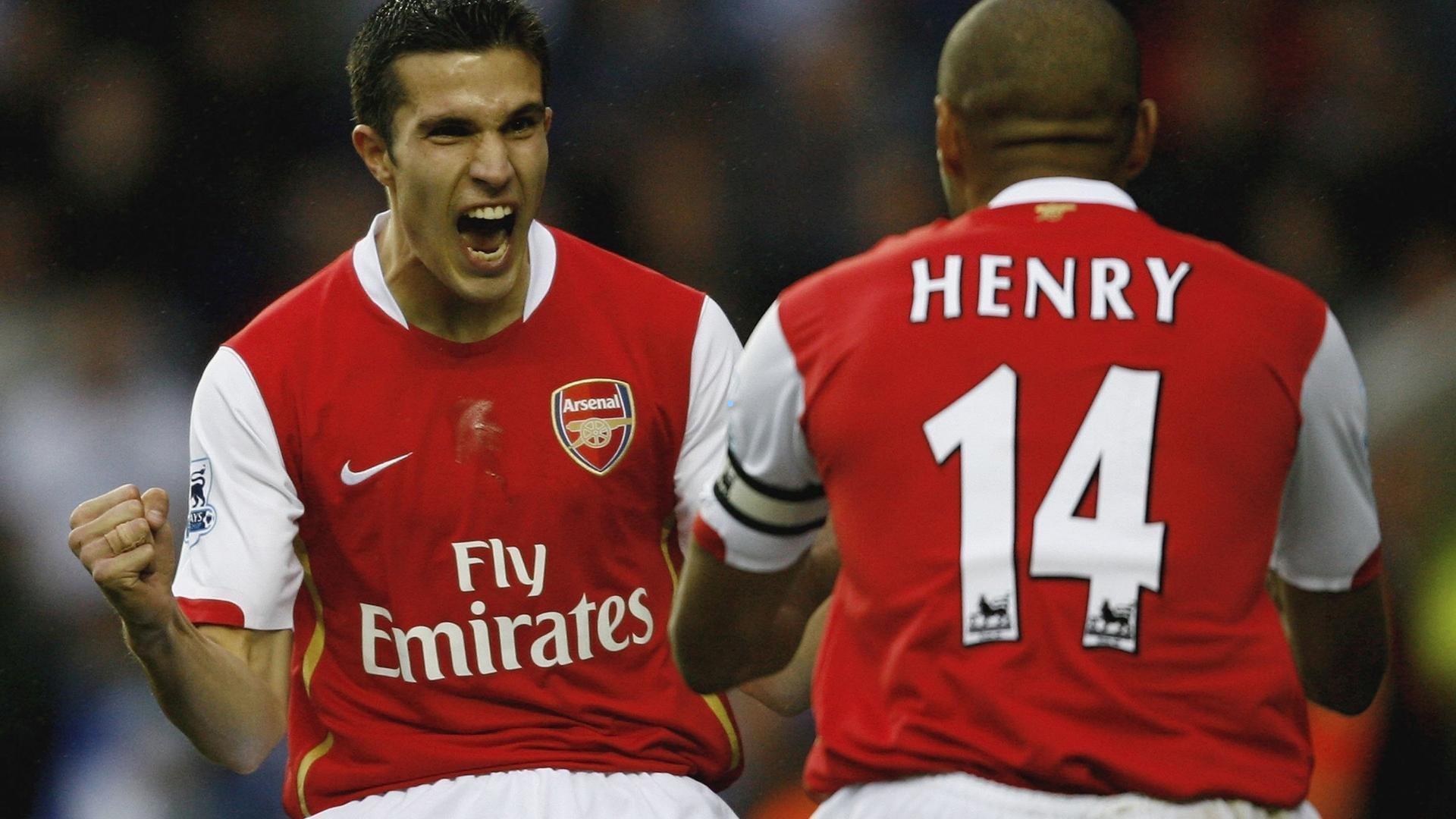  华体会官网_佩德里受侵犯后主动与皇马替补席握手 逆境中展现足球珍贵品格